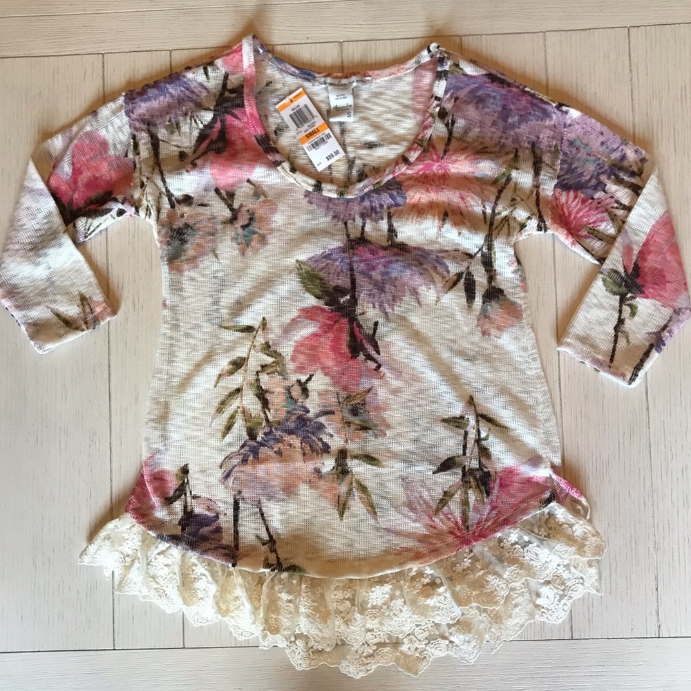NWT 3/4 sleeve floral top